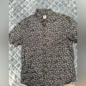 Men’s Levi’s short sleeve button up leaf print